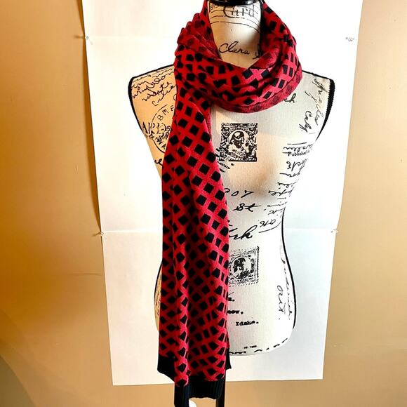 Beautiful Authentic Diane Gilman Stylish DG2 Scarf. Large - Picture 7 of 12